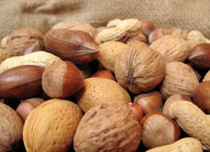 mixed-nuts-1320335-1600x1160